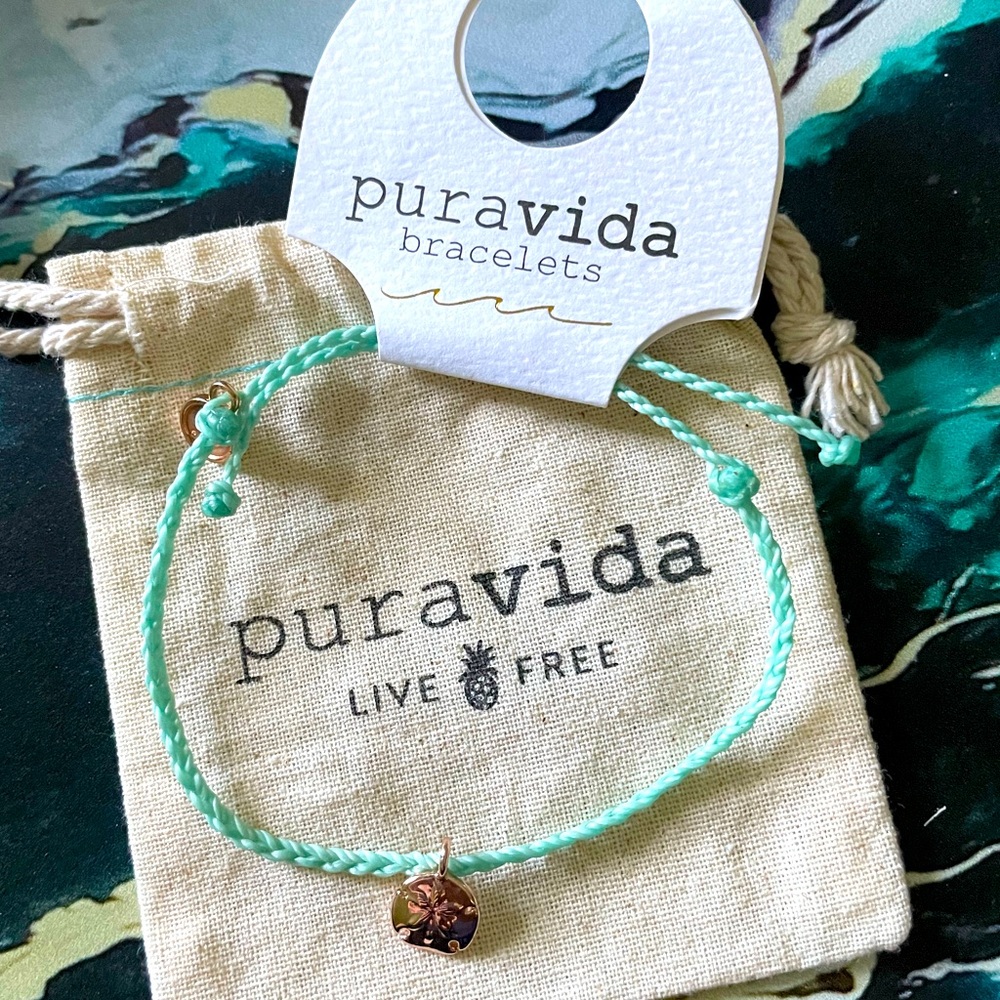 NWT Pura Vida Bitty Charm Sand Dollar Bracelet in Seafoam